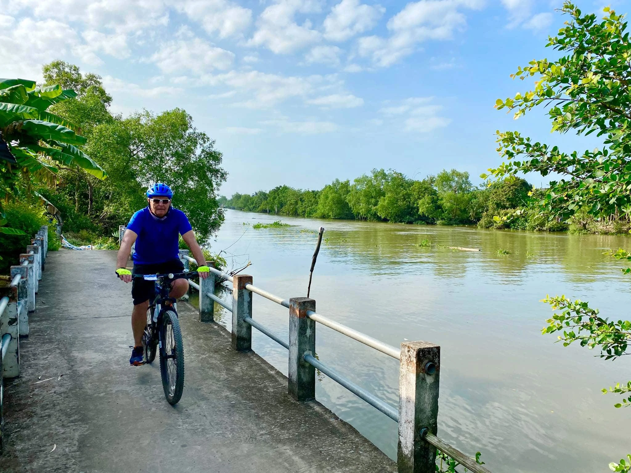 11-Day Saigon to Siem Reap Cycling Tour